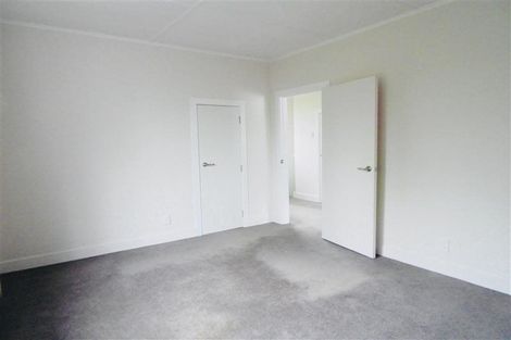 Photo of property in 27 Bulteel Street, New Plymouth, 4310