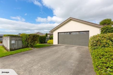 Photo of property in 54b Dillon Drive, Bell Block, New Plymouth, 4312