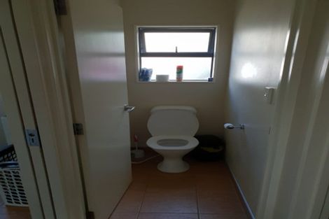 Photo of property in 19 Paton Avenue, Te Atatu South, Auckland, 0610