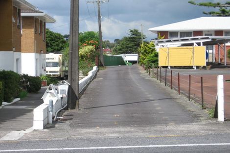 Photo of property in 102 Titirangi Road, New Lynn, Auckland, 0600