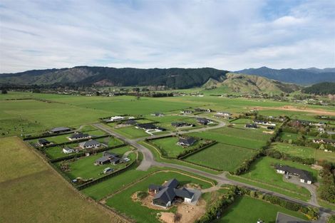 Photo of property in 10 Oriwa Lane, Levin, 5571