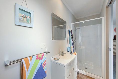 Photo of property in 10 Whiritoa Beach Road, Whiritoa, Whangamata, 3691