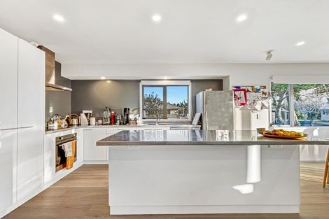 Photo of property in 233a Point Wells Road, Point Wells, 0986