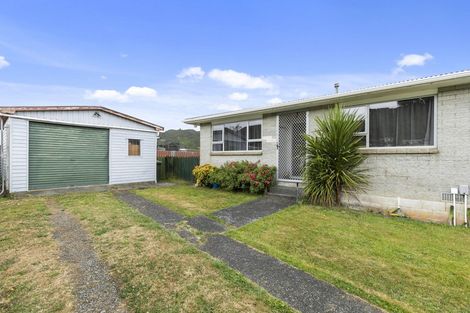 Photo of property in 34a Matthews Road, Wainuiomata, Lower Hutt, 5014