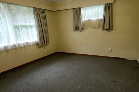 Photo of property in 27 Lynda Avenue, Paparangi, Wellington, 6037