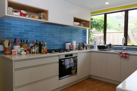 Photo of property in Willow Court, 6/15 Pehi Kupa Street, Waikanae, 5036