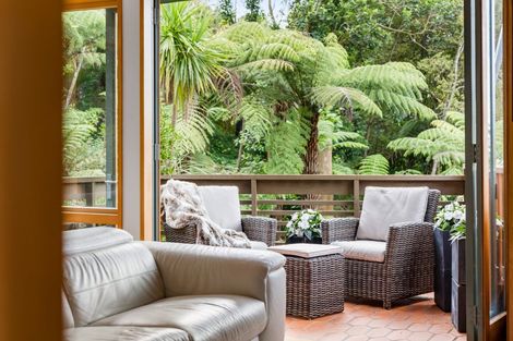 Photo of property in 50 Braemar Road, Castor Bay, Auckland, 0620