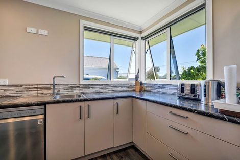 Photo of property in 63 Domett Street, Waitara, 4320