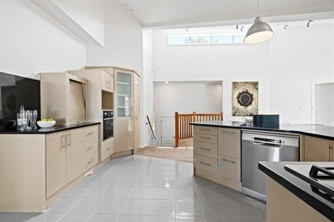 Photo of property in 14 Kinleith Way, Albany, Auckland, 0632