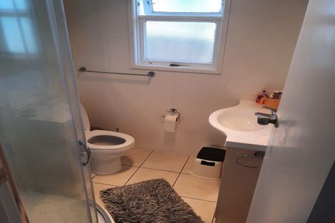 Photo of property in 56 Kenmore Street, Newlands, Wellington, 6037