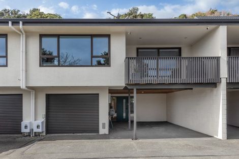 Photo of property in 2/24 Acheron Road, Paremata, Porirua, 5026