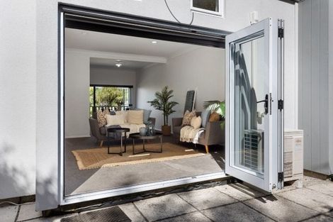 Photo of property in 82c Fourth Avenue, Tauranga, 3110