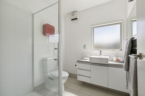 Photo of property in 44 Saddleback Grove, Karori, Wellington, 6012