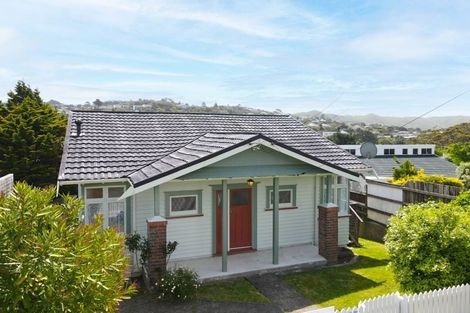 Photo of property in 13 Retter Street, Paparangi, Wellington, 6037