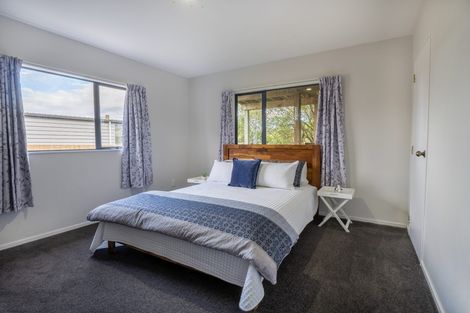 Photo of property in 3a Kiwi Crescent, Tawa, Wellington, 5028