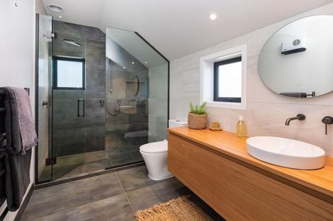 Photo of property in 86 Wairakei Road, Bryndwr, Christchurch, 8052