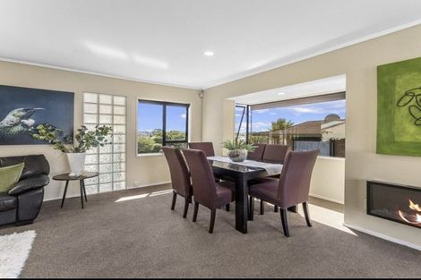 Photo of property in 37 Pigeon Mountain Road, Half Moon Bay, Auckland, 2012