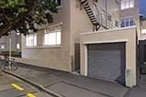Photo of property in Fountain Court, 16/48u Oriental Parade, Oriental Bay, Wellington, 6011