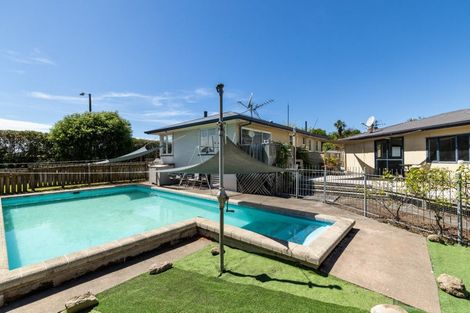 Photo of property in 19 Saint Hill Lane, Havelock North, 4130