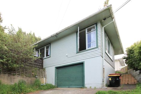 Photo of property in 28 Arapiko Street, Johnsonville, Wellington, 6037