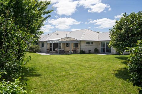 Photo of property in 8 Madison Street, Cambridge, 3434