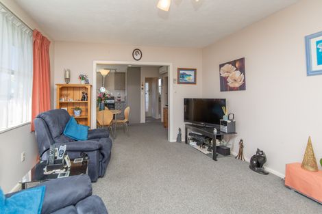 Photo of property in 2/264 Main North Road, Redwood, Christchurch, 8051