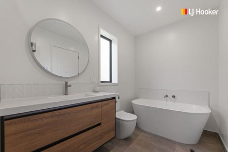Photo of property in 18 Three Kings Court, Outram, 9019