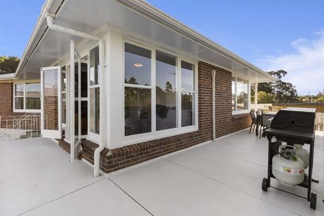 Photo of property in 19 Mcclintock Road, Massey, Auckland, 0614