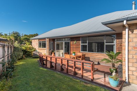 Photo of property in 6 Avonbrook Lane, Pukekohe, 2120
