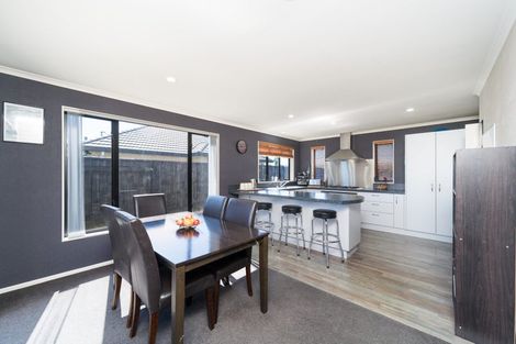Photo of property in 23 Geneva Terrace, Kelvin Grove, Palmerston North, 4414