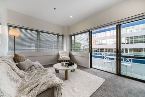 Photo of property in 15/2e Auburn Street, Takapuna, Auckland, 0622