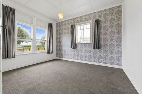 Photo of property in 278 South Road, Hawera, 4610