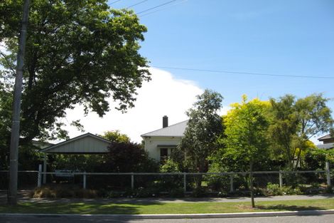 Photo of property in 90 Geraldine Street, Edgeware, Christchurch, 8013