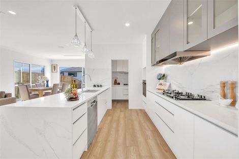 Photo of property in 76 Ksenia Drive, Flat Bush, Auckland, 2019