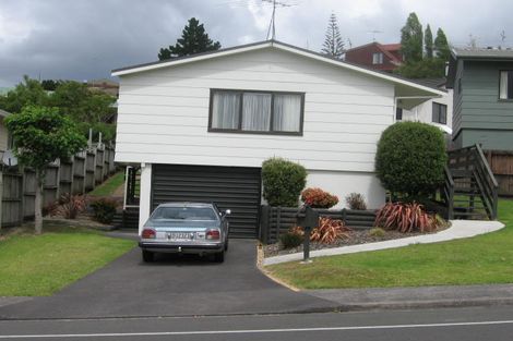 Photo of property in 1/87 Trias Road, Totara Vale, Auckland, 0629