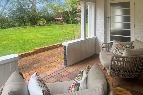 Photo of property in 86 Tawa Road, Kumeu, 0891