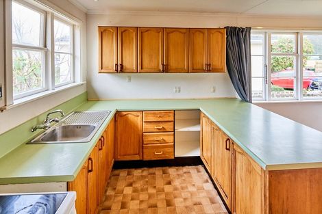 Photo of property in 24 Pearce Crescent, Taita, Lower Hutt, 5011