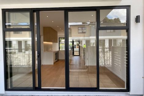 Photo of property in 2/445 Hibiscus Coast Highway, Orewa, 0931