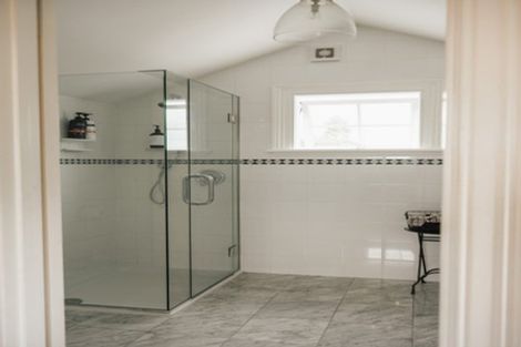 Photo of property in 31 Richmond Avenue, Northcote Point, Auckland, 0627