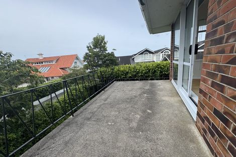Photo of property in 216 Lake Road, Hauraki, Auckland, 0622