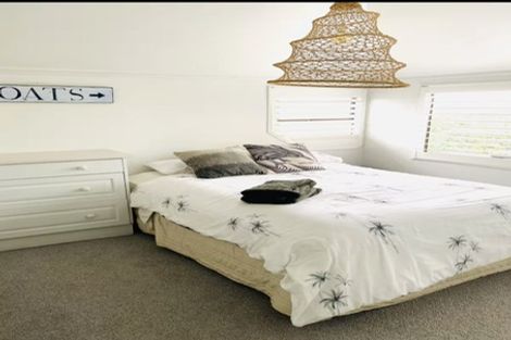 Photo of property in 837a Whangaparaoa Road, Manly, Whangaparaoa, 0930