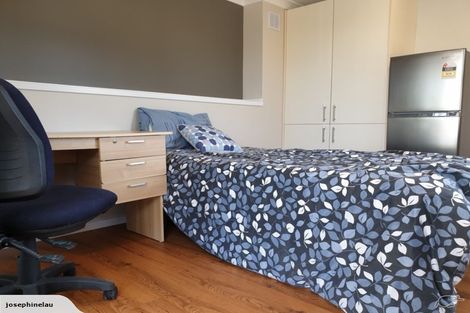 Photo of property in 5 Nicholson Place, Hillcrest, Auckland, 0627