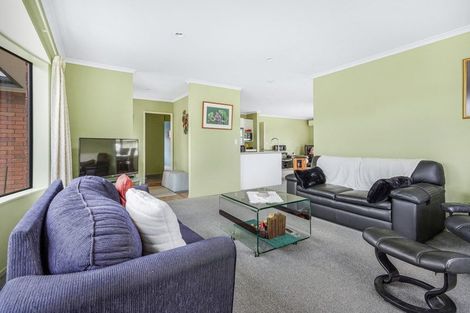 Photo of property in 43 Farringdon Avenue, Rototuna North, Hamilton, 3210