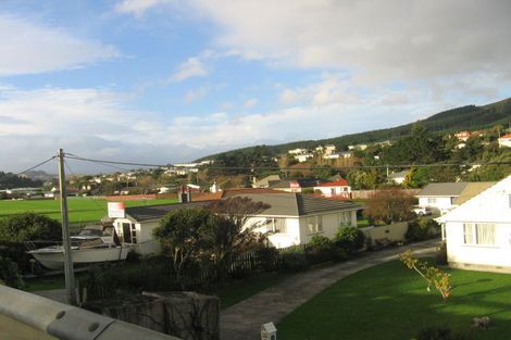Photo of property in 352 Main Road, Tawa, Wellington, 5028