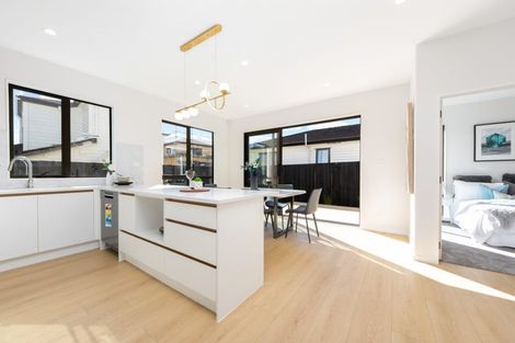 Photo of property in 3a Pendlebury Street, Green Bay, Auckland, 0604
