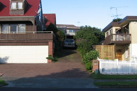 Photo of property in 2/72 Takutai Avenue, Half Moon Bay, Auckland, 2012
