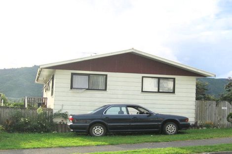 Photo of property in 8 Oaklands Grove, Clouston Park, Upper Hutt, 5018