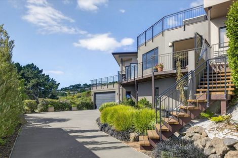 Photo of property in 16 Stoneyridge Close, Mount Pleasant, Christchurch, 8081