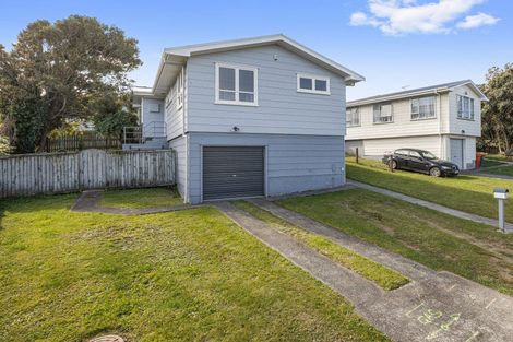 Photo of property in 17 Moult Street, Titahi Bay, Porirua, 5022