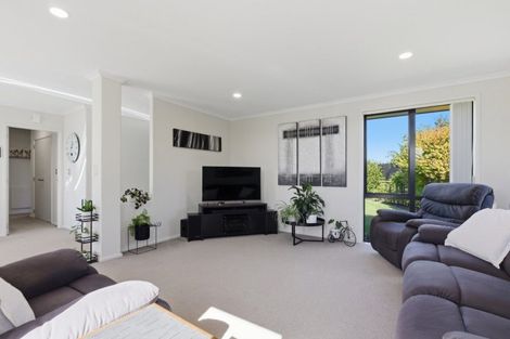 Photo of property in 38 Atlantic Close, Papamoa Beach, Papamoa, 3118